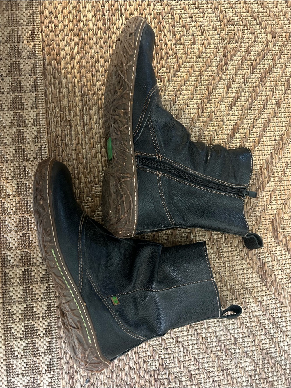 El Naturalists Black Leather Zip-Short Boots women's Sz37